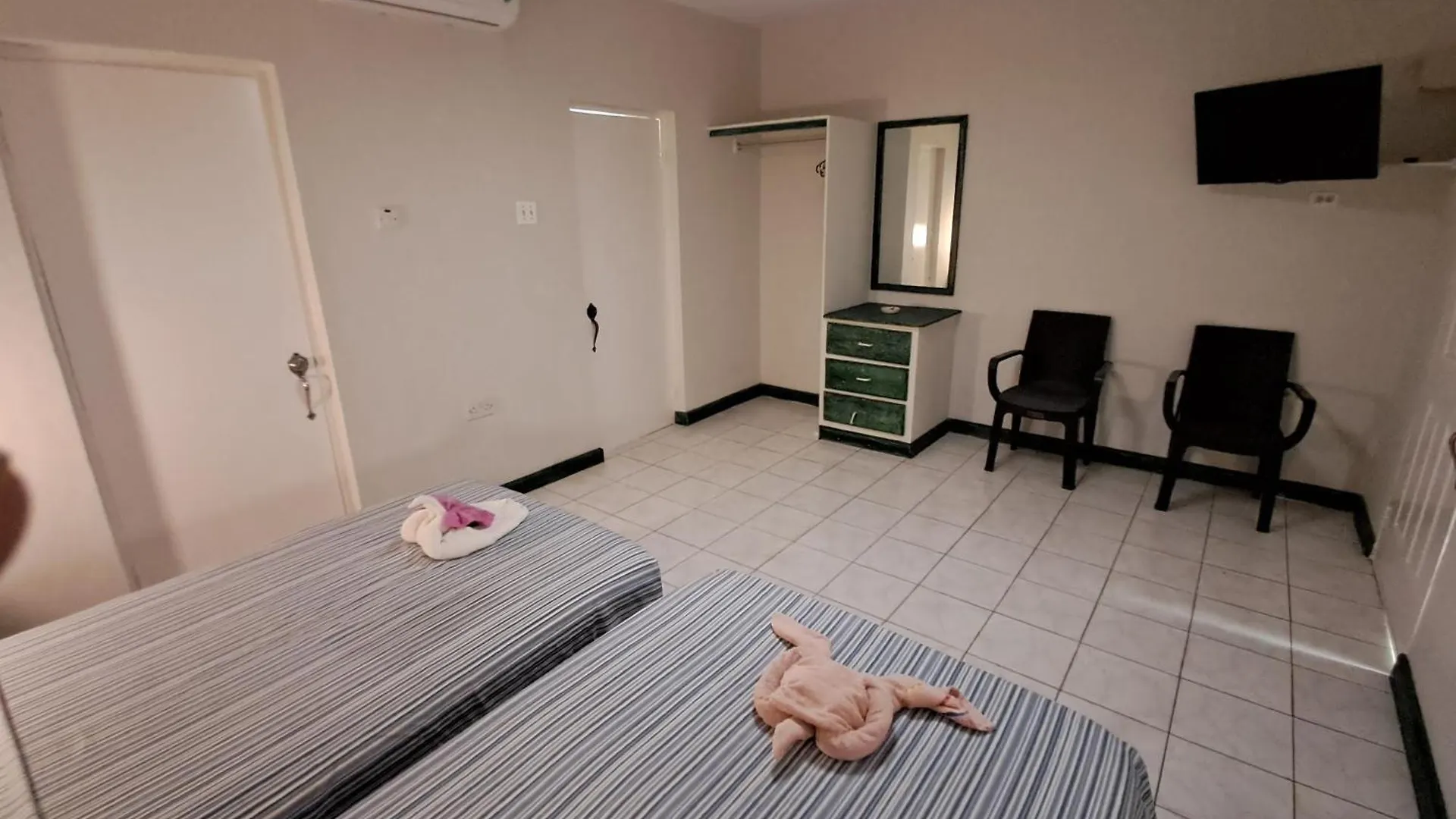מלון Mom'S Place נגריל